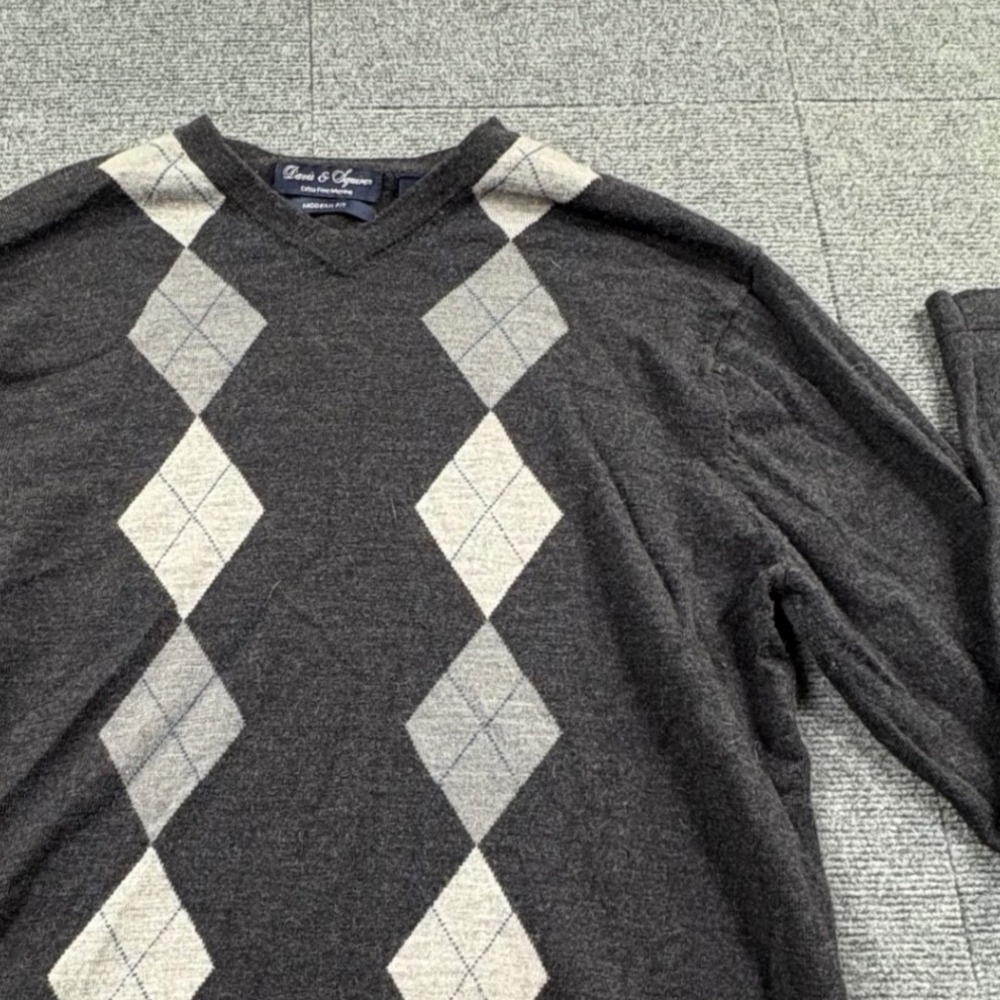 Davis & Squire Mens Large Grey Argyle Extra Fine Merino Wool V-Neck Sweater
